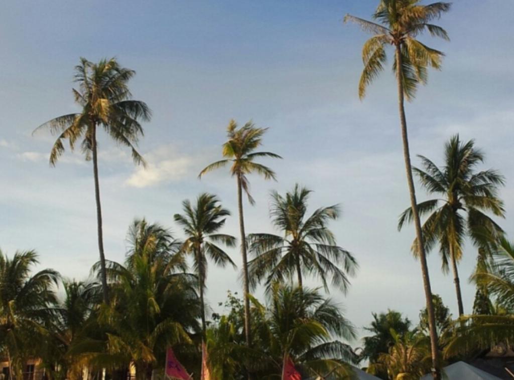 Huda Inn Pantai Cenang  Exterior foto