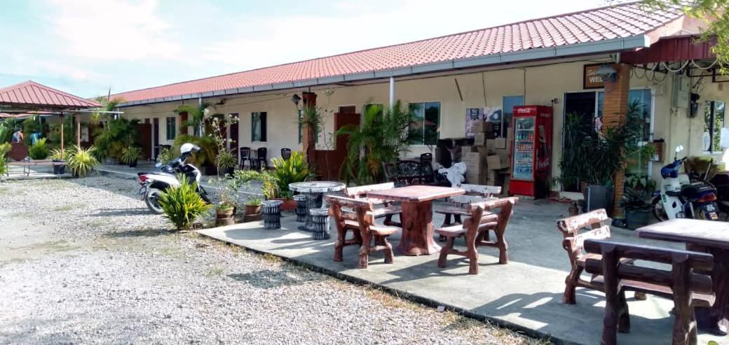 Huda Inn Pantai Cenang  Exterior foto