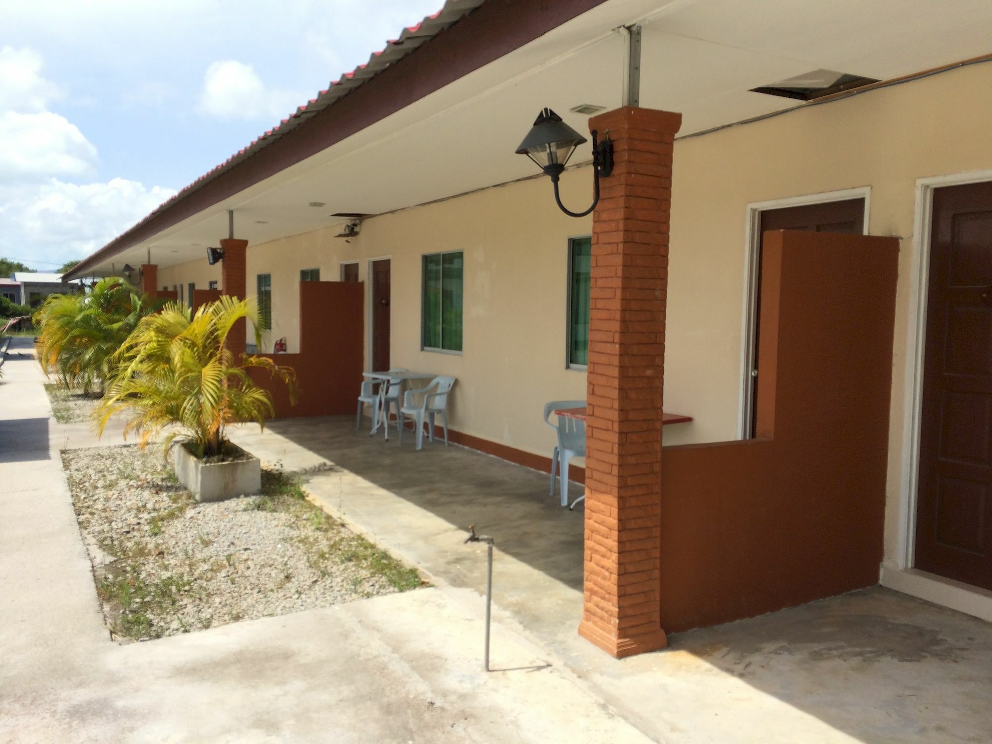 Huda Inn Pantai Cenang  Exterior foto